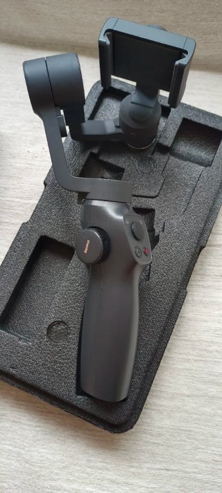 Estabilizador Gimbal Baseus para Smartphone