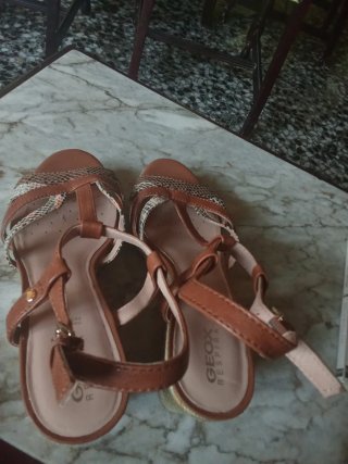 Sandalias Geox con cuña