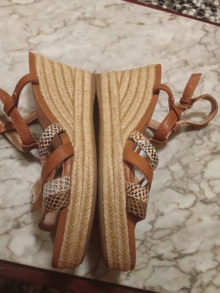Sandalias Geox con cuña