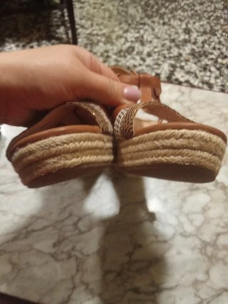 Sandalias Geox con cuña