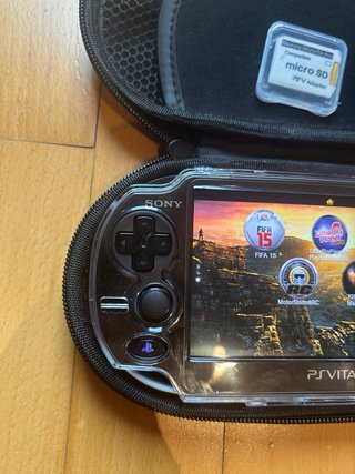 PS Vita OLED con 4 Juegos y accesorios