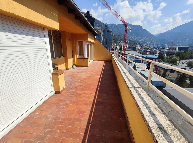 4-bedroom flat for rent in Santa Coloma, Andorra la Vella · 2 of 33