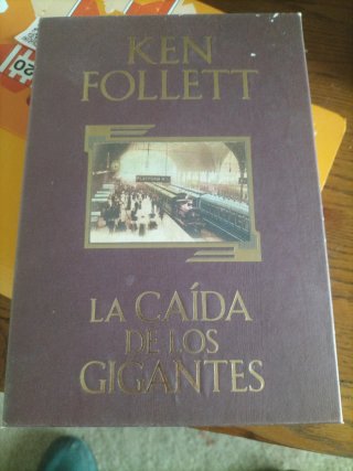 La caída de los gigantes (estuche). Ken follet