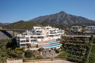 Ático en venta en Las Brisas en Marbella