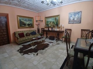 Casa adosada en venta en Centro en Valdepeñas