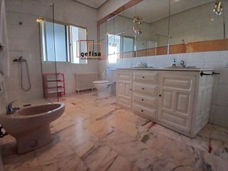 Casa adosada en venta en Centro en Valdepeñas