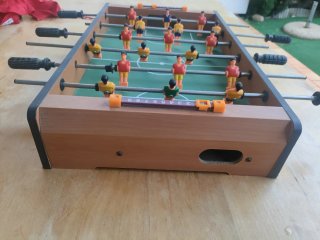 Futbolín de mesa compacto