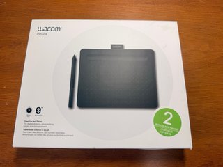 Wacom Intuos S. Tableta gràfica amb llapis.
