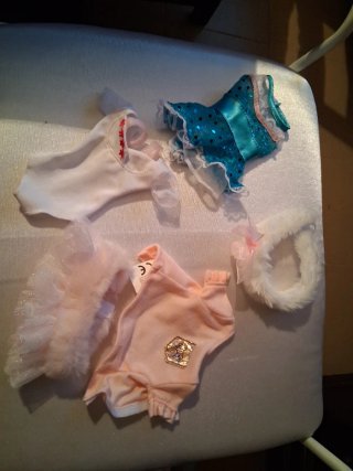 Ropita para Muñeca Nancy