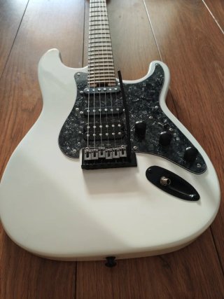 Guitarra Eléctrica Blanca