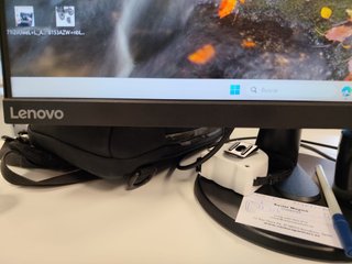 LOTE de Monitor Lenovo 24 y Periféricos Logitech