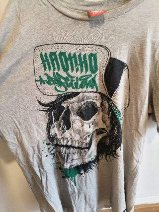 Camiseta Kaotiko Calavera Gris y Verde