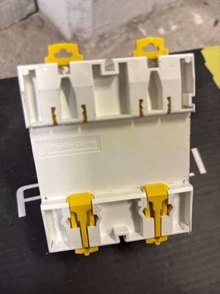 Diferencial Trifásico Schneider  40A 30mA