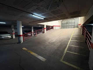 Garaje en alquiler en Can Clota en Esplugues de Llobregat