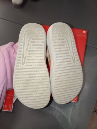 Nike Sunray Protect rosa EUR 32 cm 20