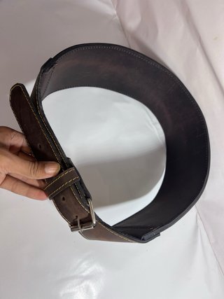 Cinturón artesanal de gimnasio de cuero