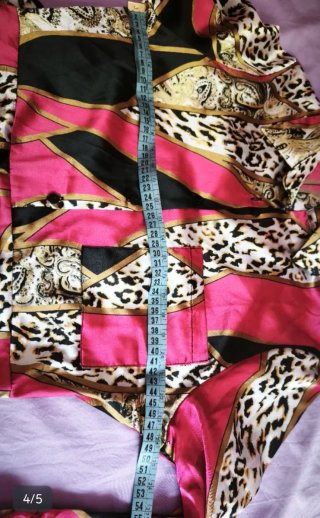 Vestido estampado multicolor con cinturón