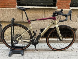 Cannondale Topstone Carbon 3 + extras (talla L)
