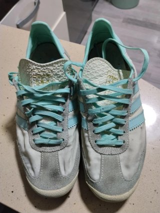 Zapatillas Adidas Blancas y Turquesa