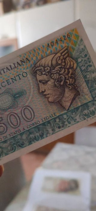8 Banconote da 500 Lire