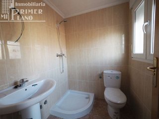Casa adosada en venta en Tomelloso