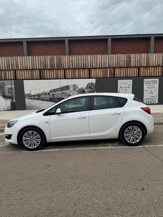 Opel Astra 2012