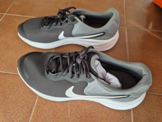 Zapatillas Nike Revolution 7 Gris/Blanco