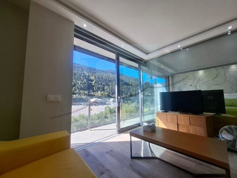 3-bedroom flat for rent in El Tarter, Canillo · 2 of 60