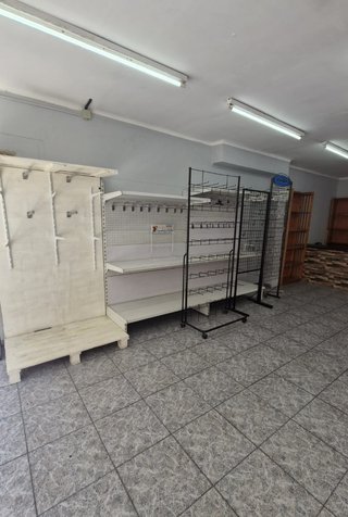 R-7940900 Venta Local Comercial en Sant Feliu