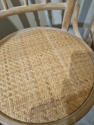 Sillas de madera y ratán (2 unidades)