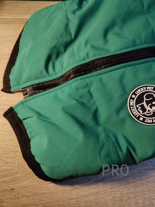Abrigo impermeable para perros con arnés