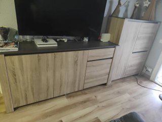 Mueble de Comedor con Puertas y Cajones.