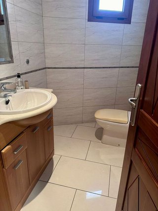 Local comercial en venta en Cabopino-Artola en Marbella