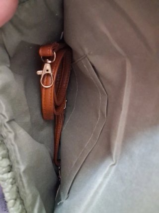 Bolso de mano y hombro de rafia