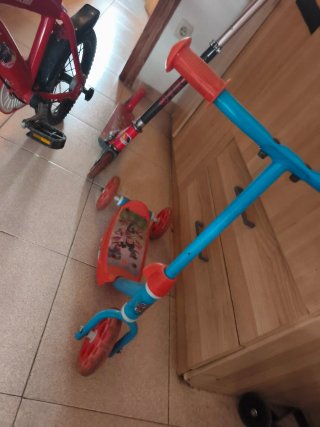 Pack patinete niño BTWIN Bicicleta rayo McQue
