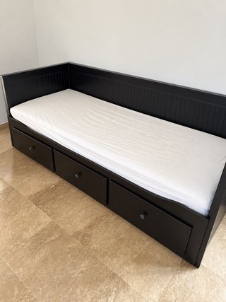 Diván IKEA HEMNES Negro con 3 cajones