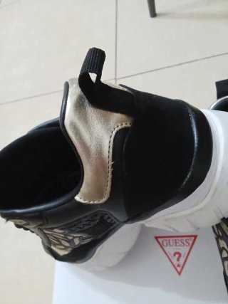 Guess Dreamon Donna Scarpe Donna Nero Oro