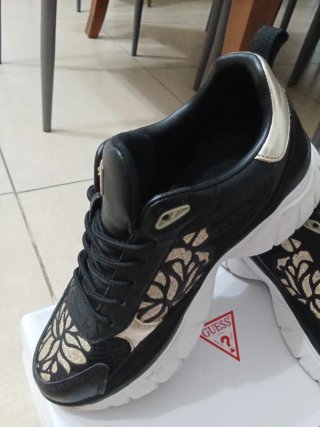 Guess Dreamon Donna Scarpe Donna Nero Oro