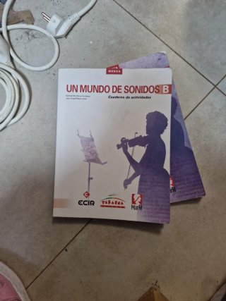 Libro Un Mundo de Sonidos B - 1º ESO