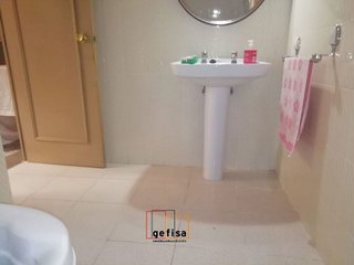 Casa adosada en venta en Centro en Valdepeñas