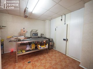 Local comercial en venta en Tomelloso