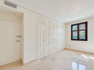 Piso en venta en Puerto Banús en Marbella
