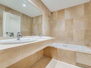 Piso en venta en Puerto Banús en Marbella