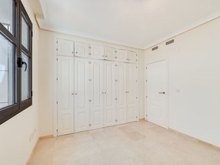 Piso en venta en Puerto Banús en Marbella