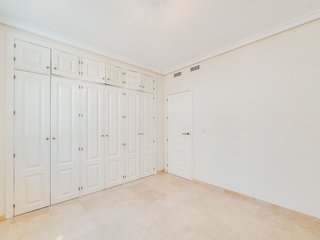 Piso en venta en Puerto Banús en Marbella