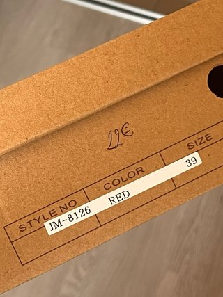 Liquidación: Tacones de fiesta rojos de piel