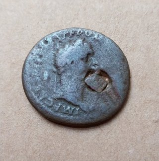 Moneda Domiciano Resellada 10gr