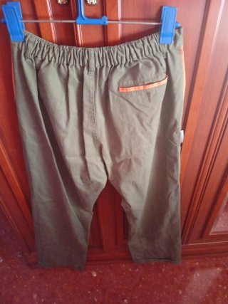 Pantalón de trabajo verde y naranja
