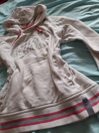 Sudadera Nike Y2K con pedrería