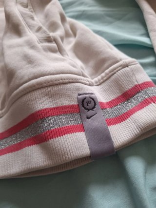Sudadera Nike Y2K con pedrería